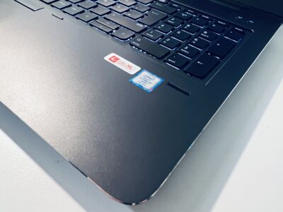 HP ZBook 15 G4 i7 7820HQ 32GB RAM 512 GB SSD Quadro M2200 15,6" Topzustand Gebrauchtgerät – Bild 3