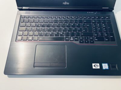 Fujitsu Lifebook U758 15,6"  16 GB 15,6" i5 8250U 512 GB SSD Gebrauchtgerät – Bild 4