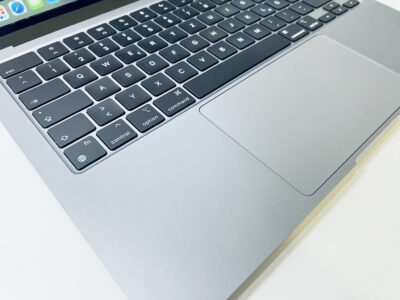 Apple Macbook Air  13,6" M2 16GB  500 GB SSD space grey Gebrauchtgerät – Bild 2